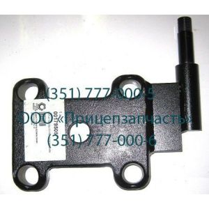 Площадка крепления рессоры левая с пальцем GIGANT 700179502